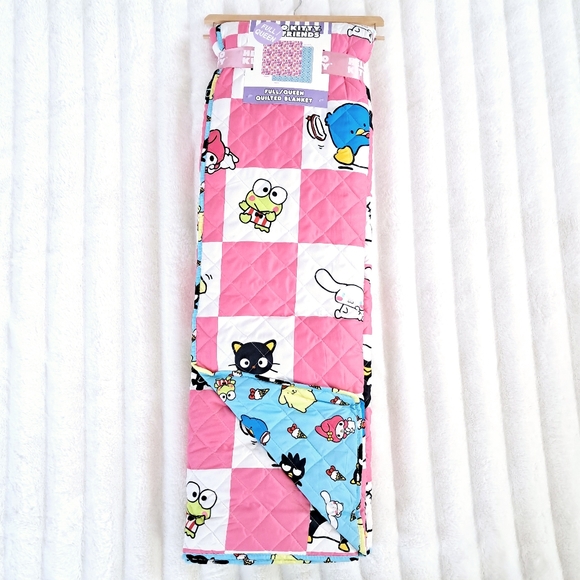 Hello Kitty and Friends Full Queen Quilted Blanket Pink - Picture 1 of 9